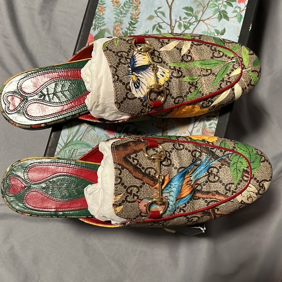 Gucci Shoes - Gucci leather slipper
